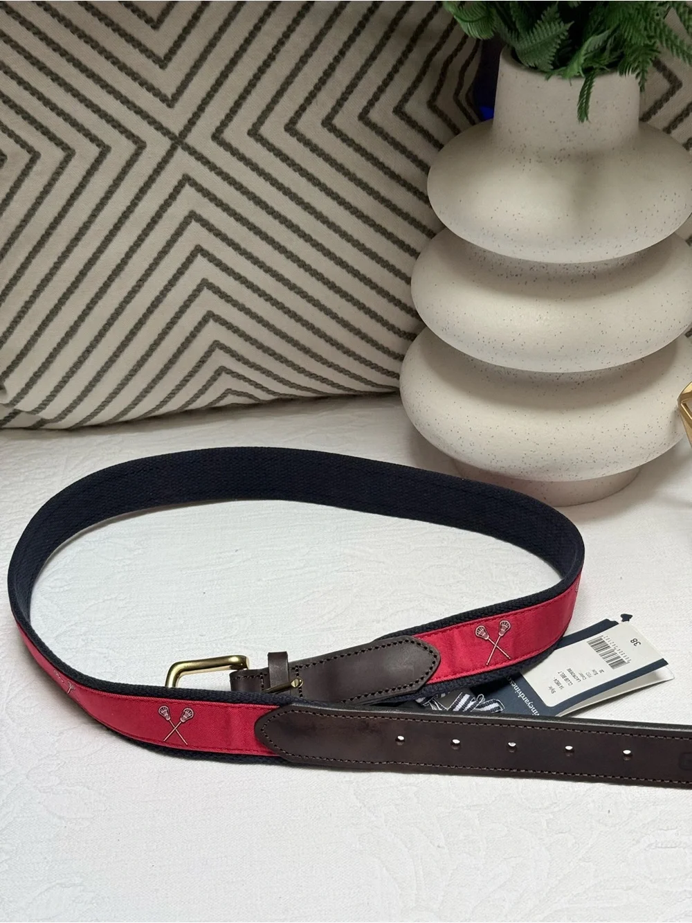 Vineyard Vines Men’s Belt Pink Canvas Embroidered with Lacrosse Sticks, Size 38